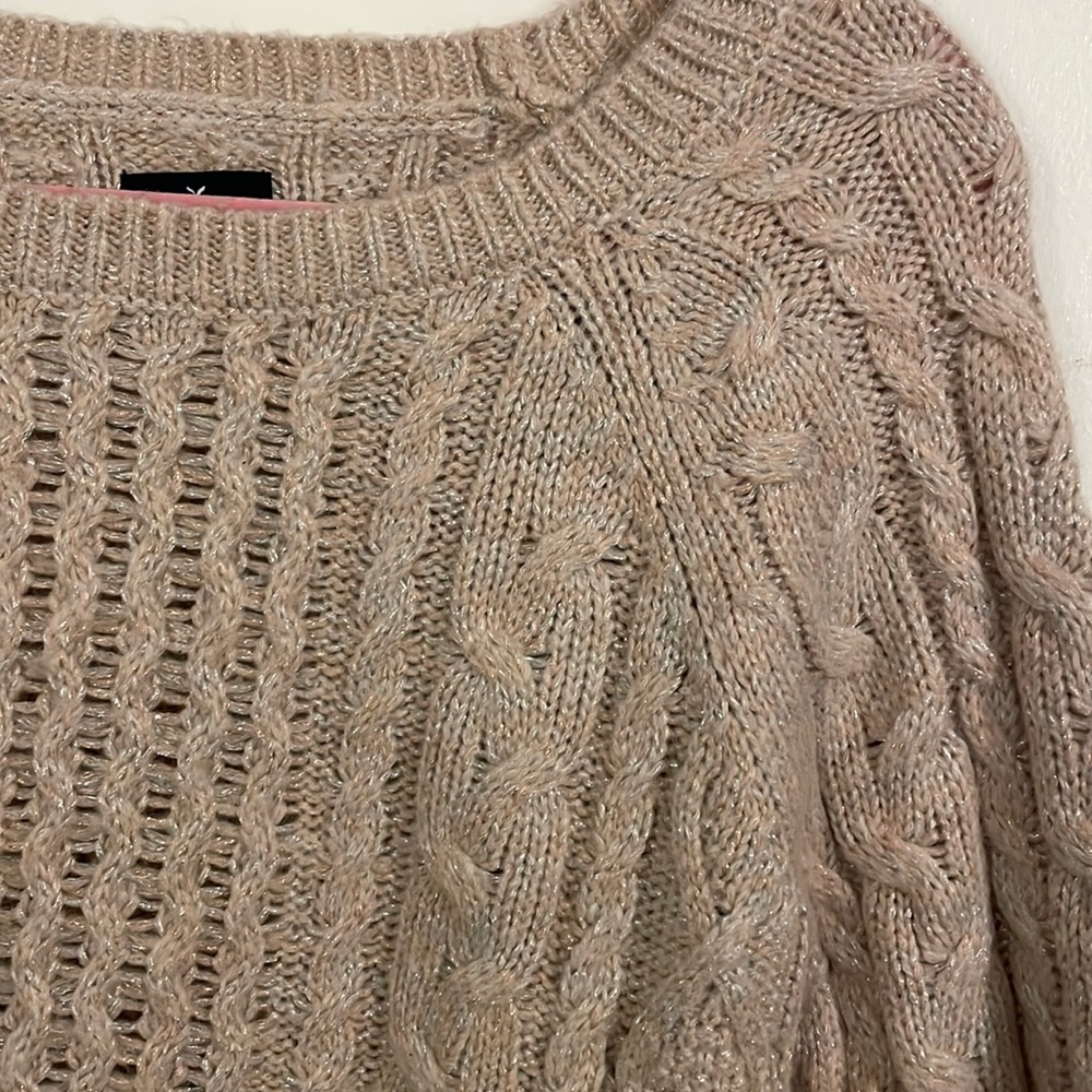 Large American Eagle Outfitters Dusty Shimmer Pink Cable Knit Sweater